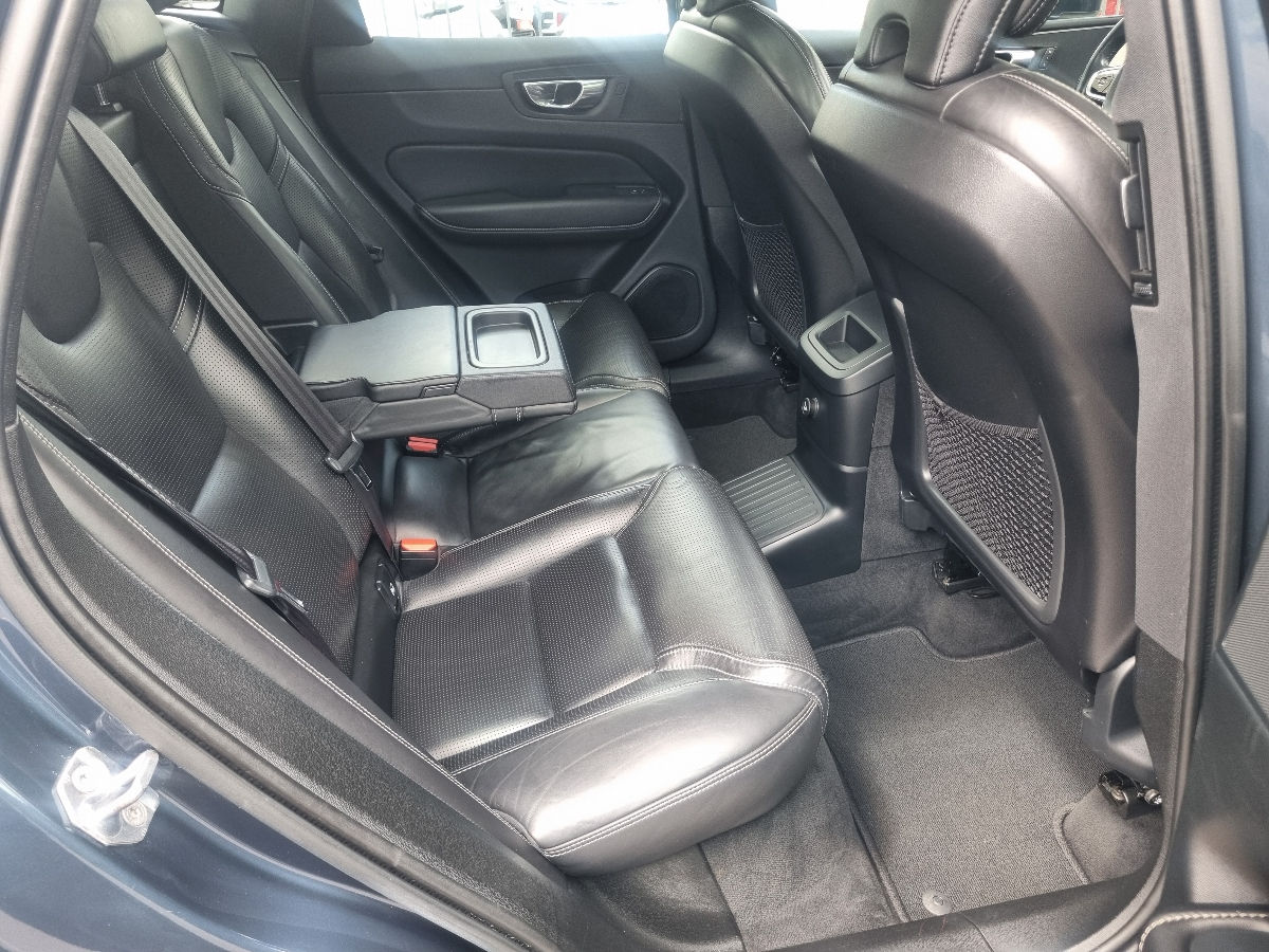 Volvo XC60 2019 photo 17
