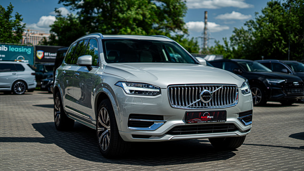 Volvo XC90 foto 1