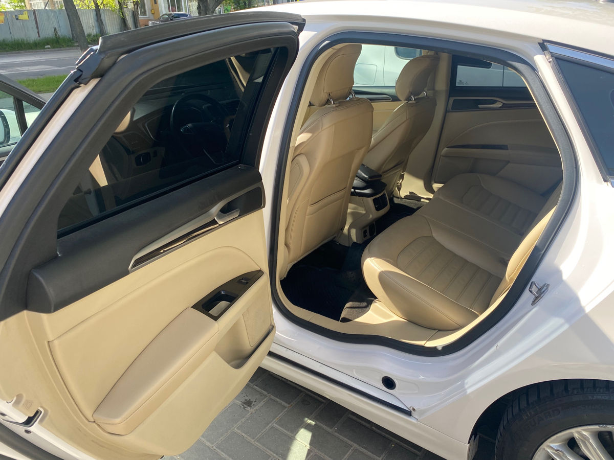 Ford Fusion фото 8