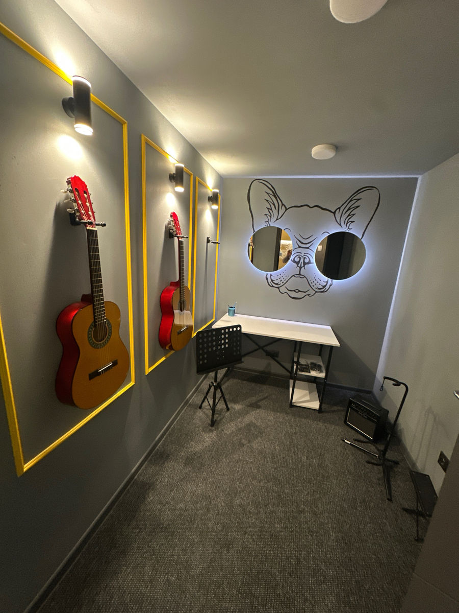Studio muzical - Tobe, Voce, Pian, Chitară, Dans foto 2