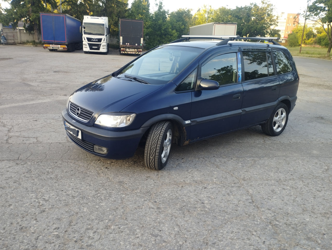 Opel Zafira foto 1