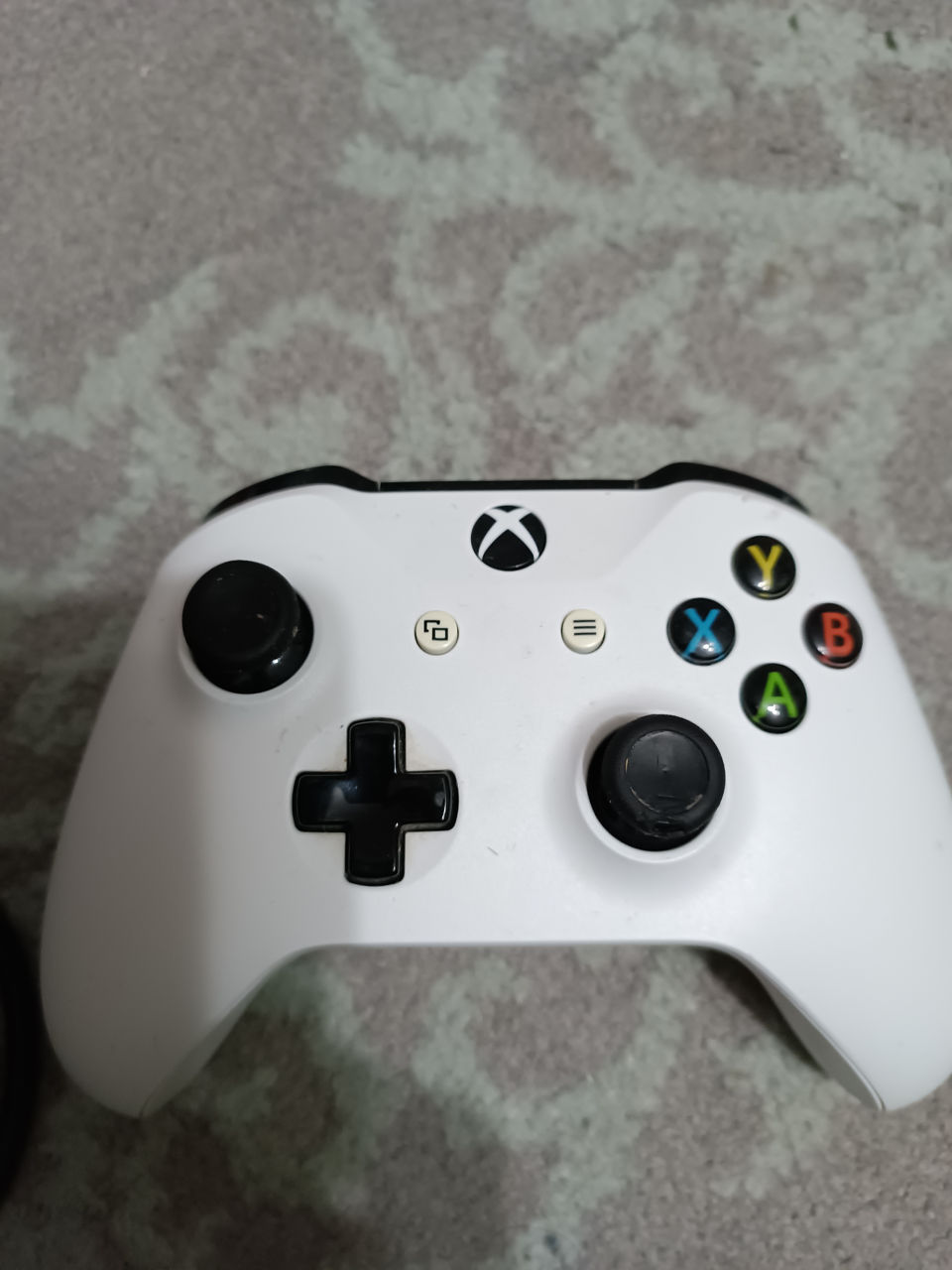 Продам xbox one s
