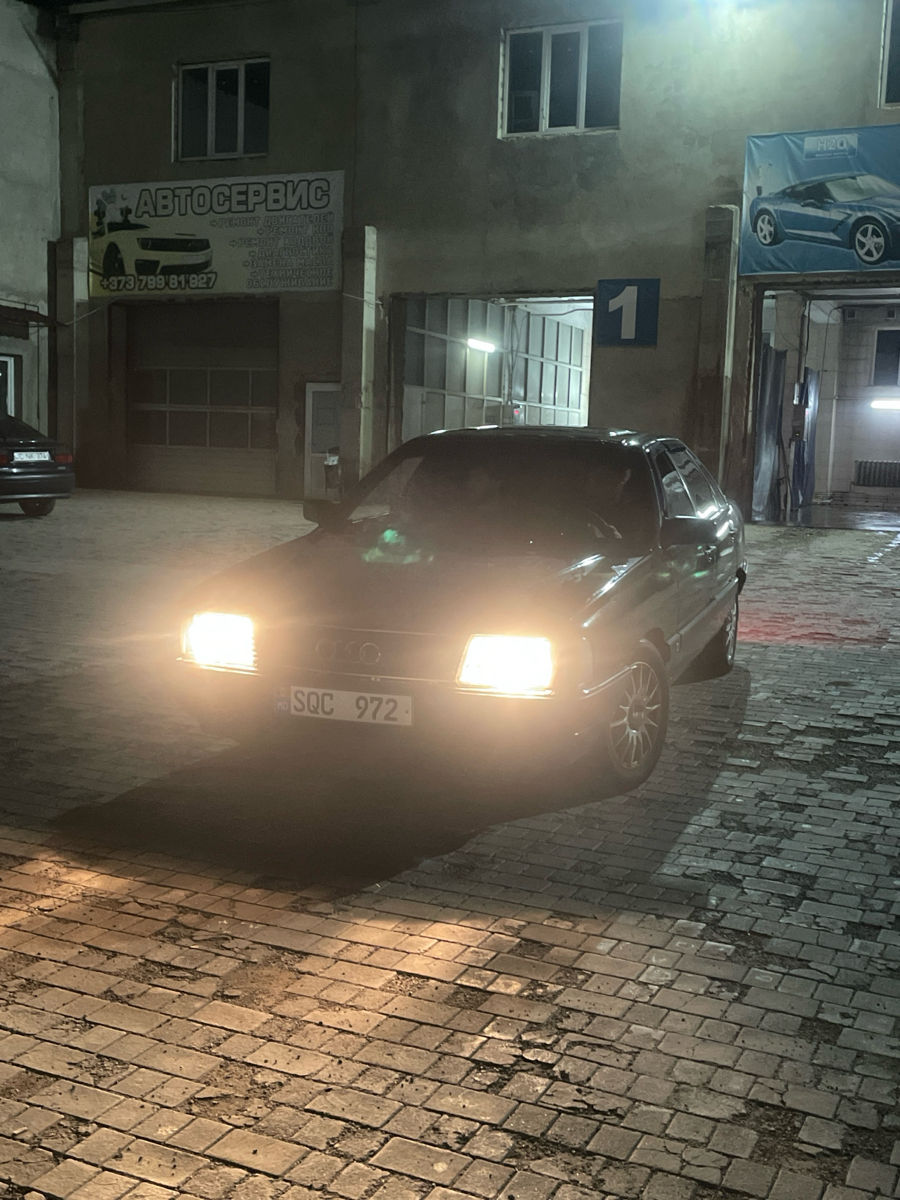 Audi 100 фото 6