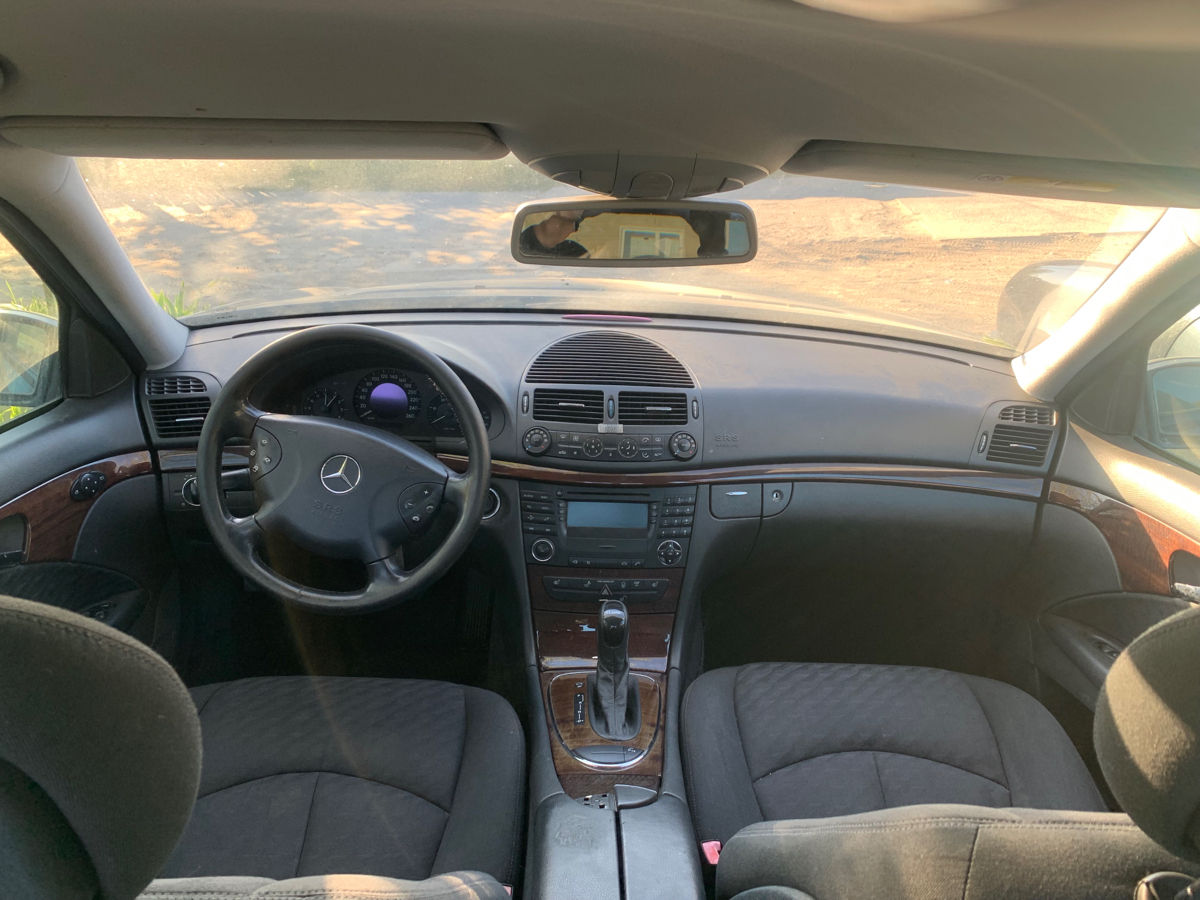 Mercedes Benz w211 foto 4