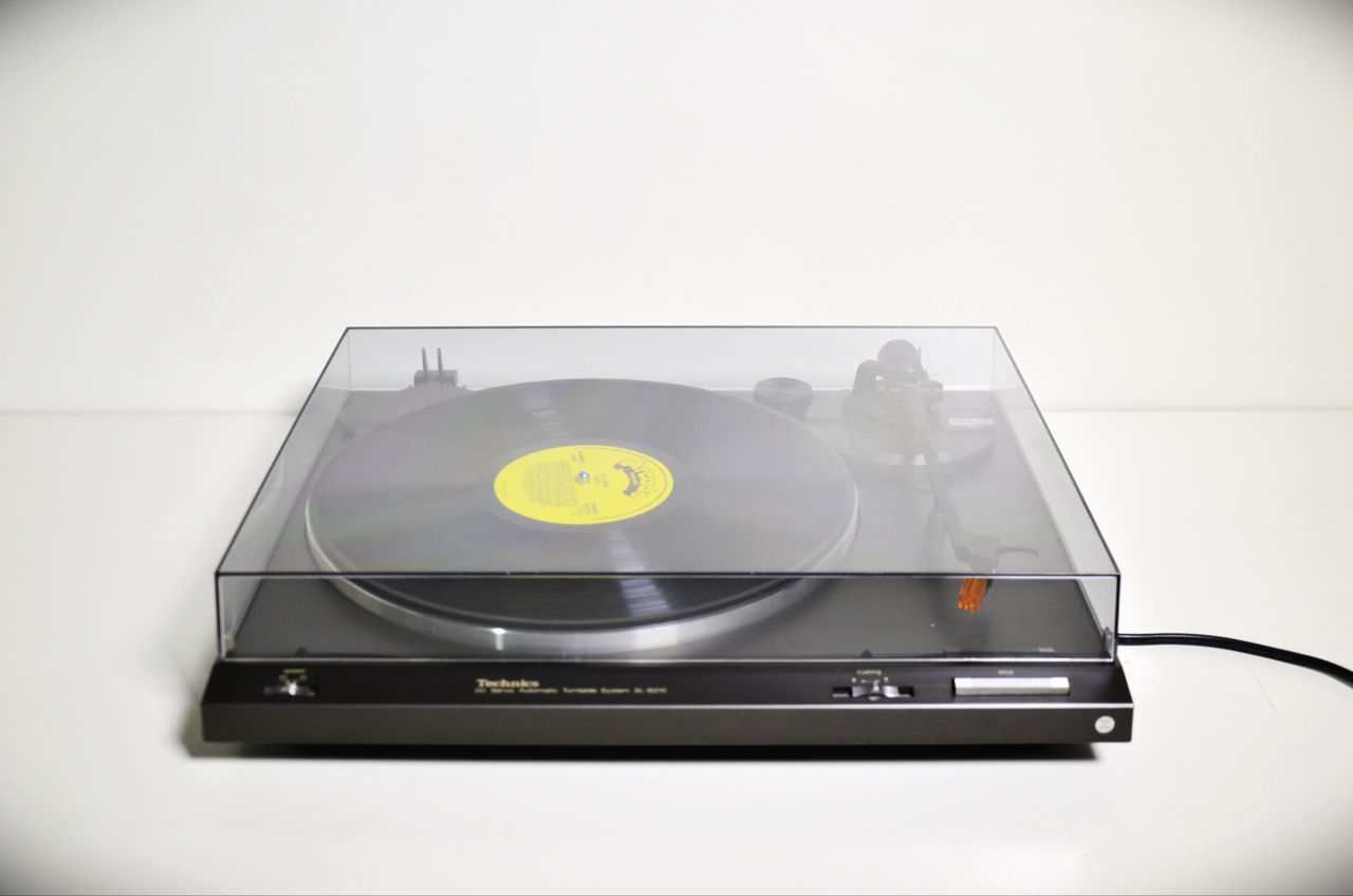 Technics SL-B210 Проигрыватель винила из личной коллекции / есть пластинки фото 2