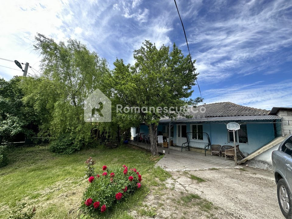 Casa de vanzare în Straseni, str. Vasile Lupu, 100m2 + 16 ari! фото 1