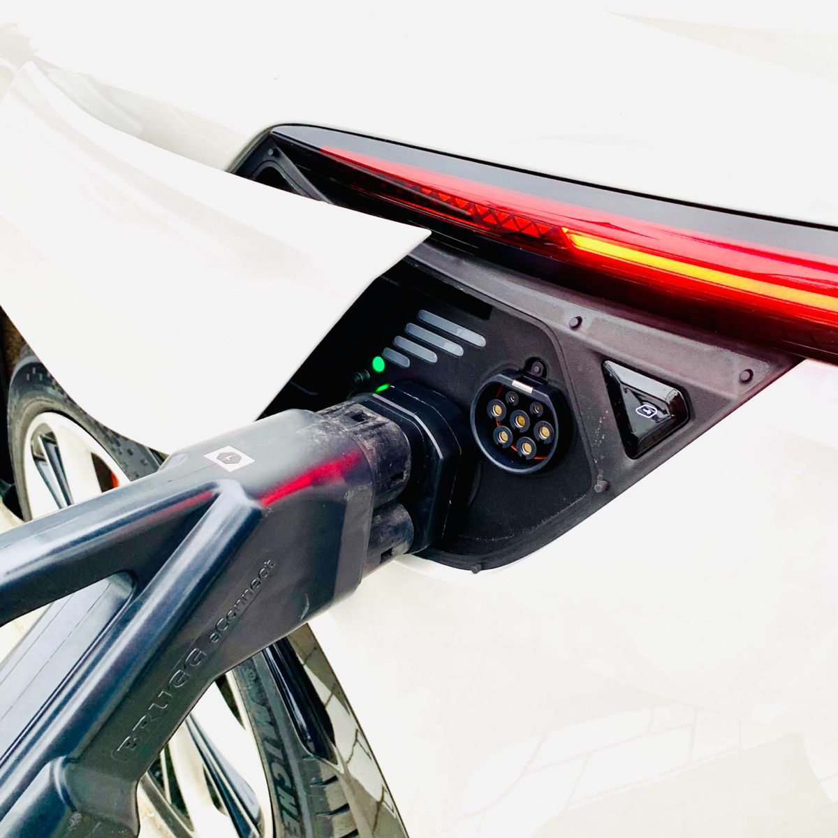 Înlocuirea portului rapid chinezesc cu CCS2-Chademo în vehiculele electrice și hibride foto 0