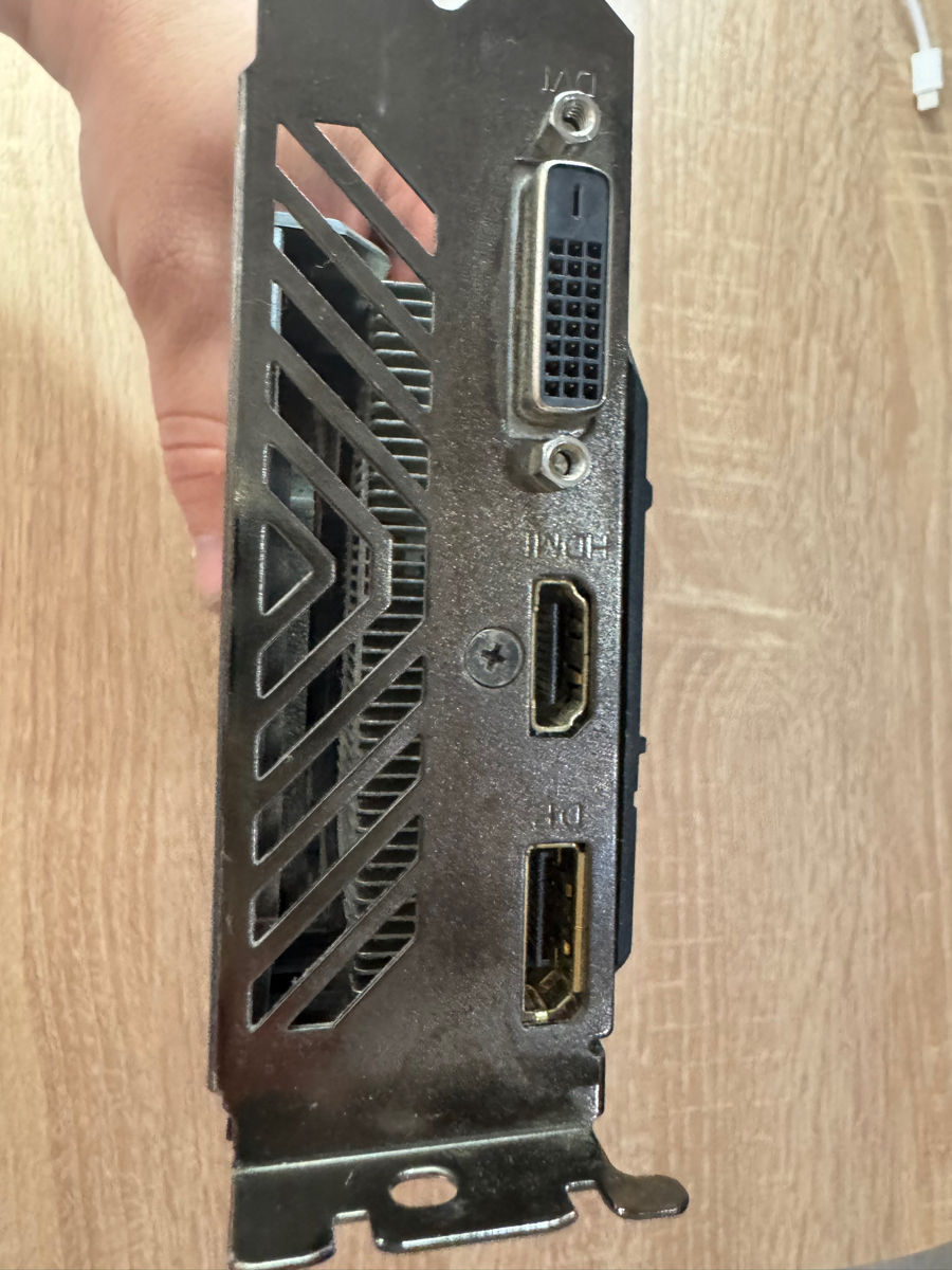 GTX 1650 Super  / i5 9400f foto 3