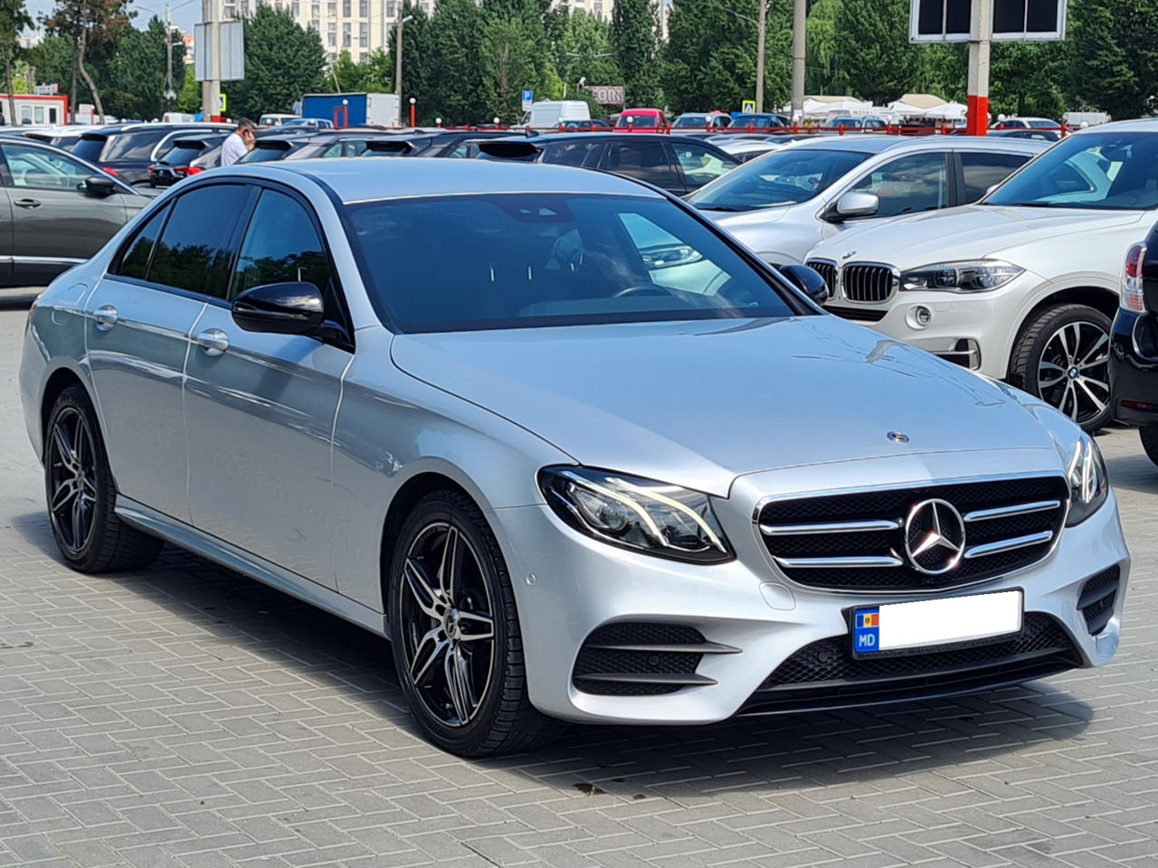 Mercedes E-Class foto 2