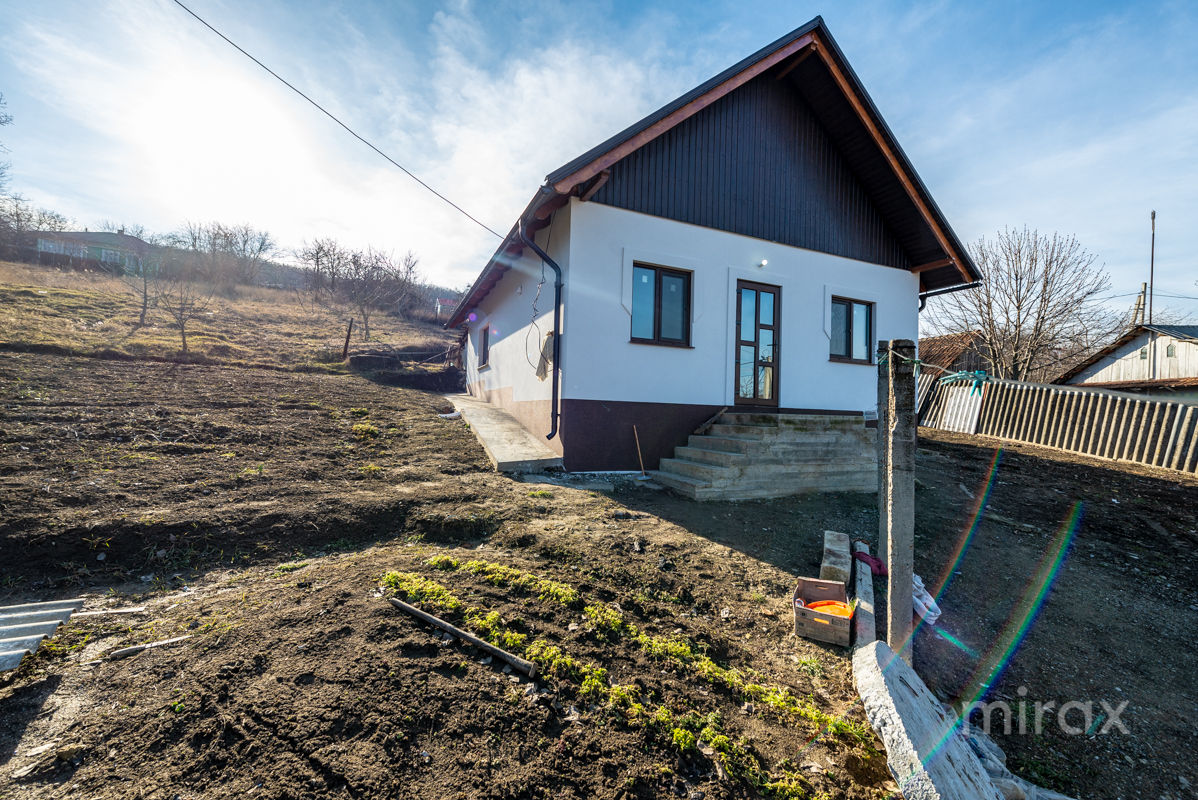 Se vinde casă în s. Scoreni, Strășeni, Chișinău foto 0