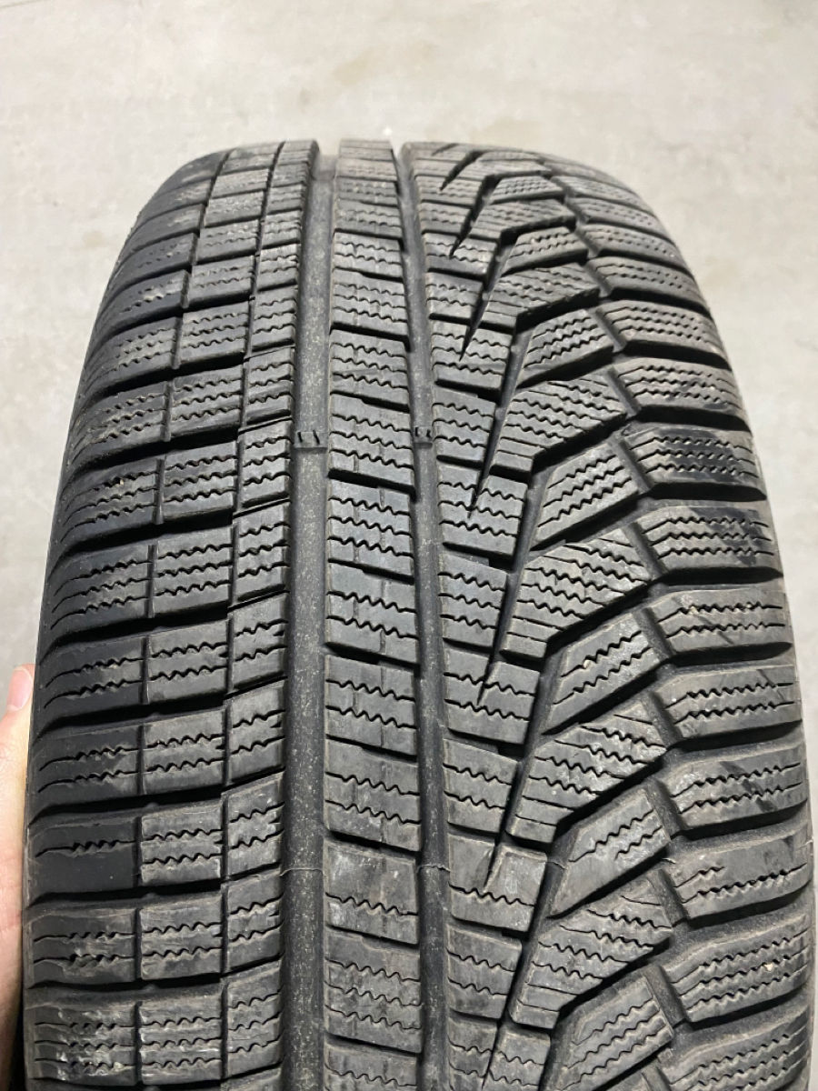 245/40/R20 Hankook foto 0