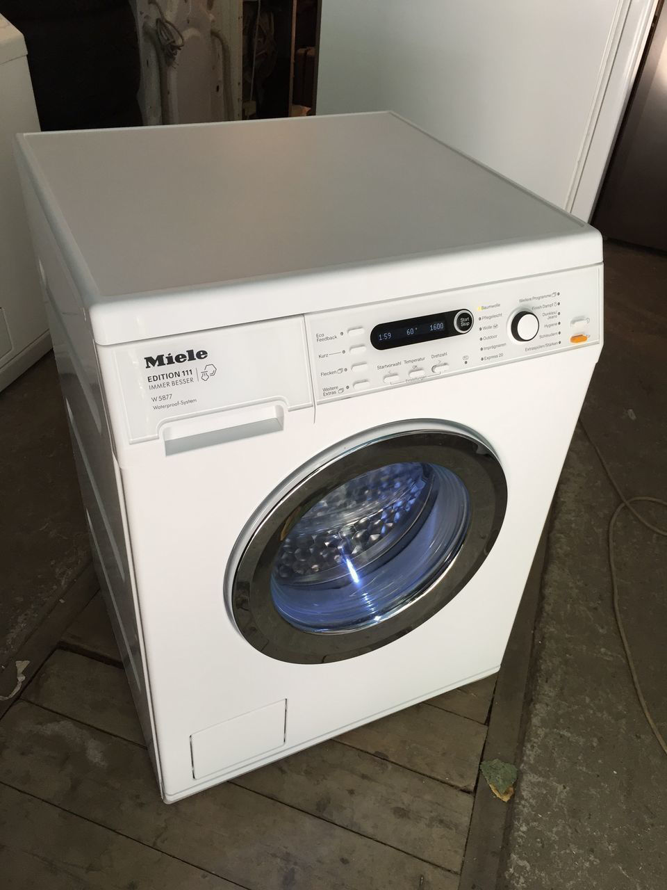 Стиральная машина Miele 111 с парогенератором фото 2