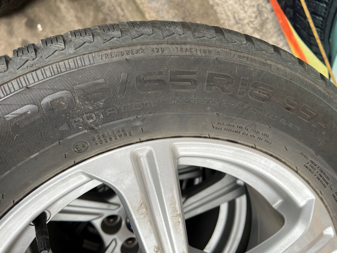 205/65 R16