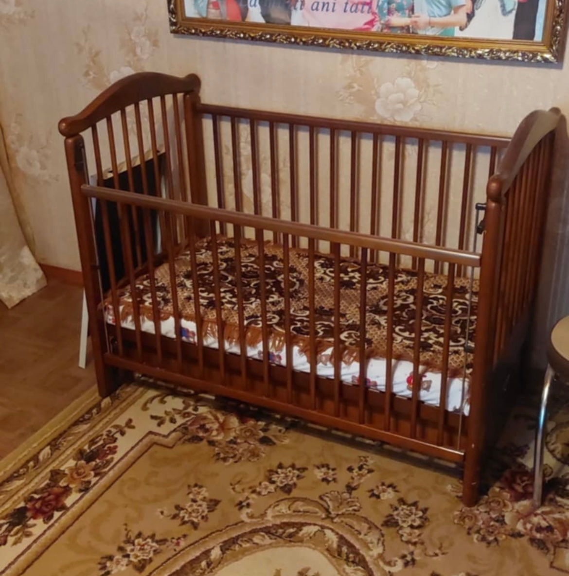 Pătucuri cu sistem de legănare pentru bebeluși foto 0