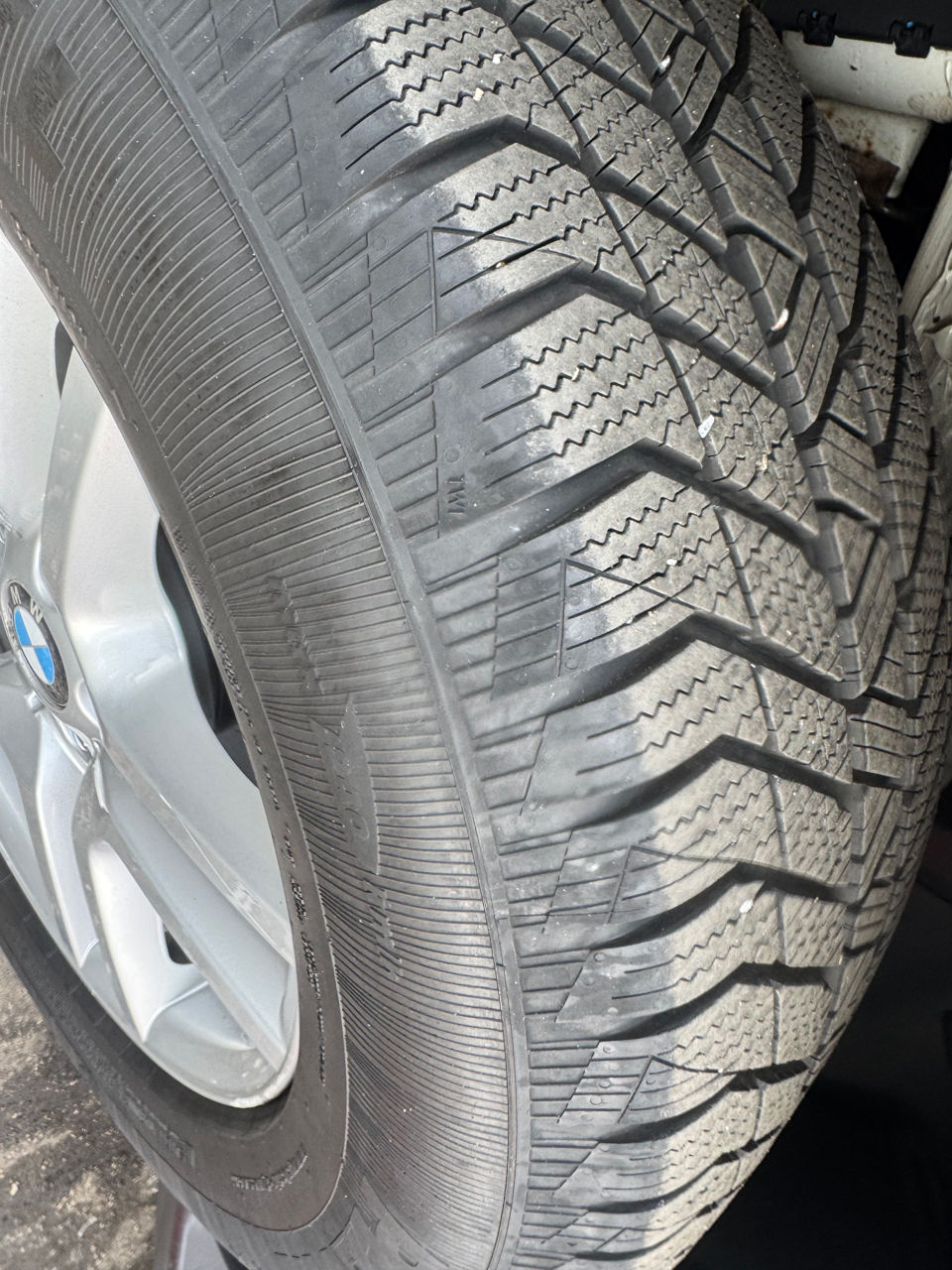 4 bmw discuri cu anvelope noi platin  235/65 r 17 foto 7