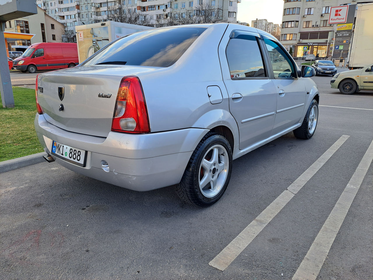 Dacia Logan foto 3