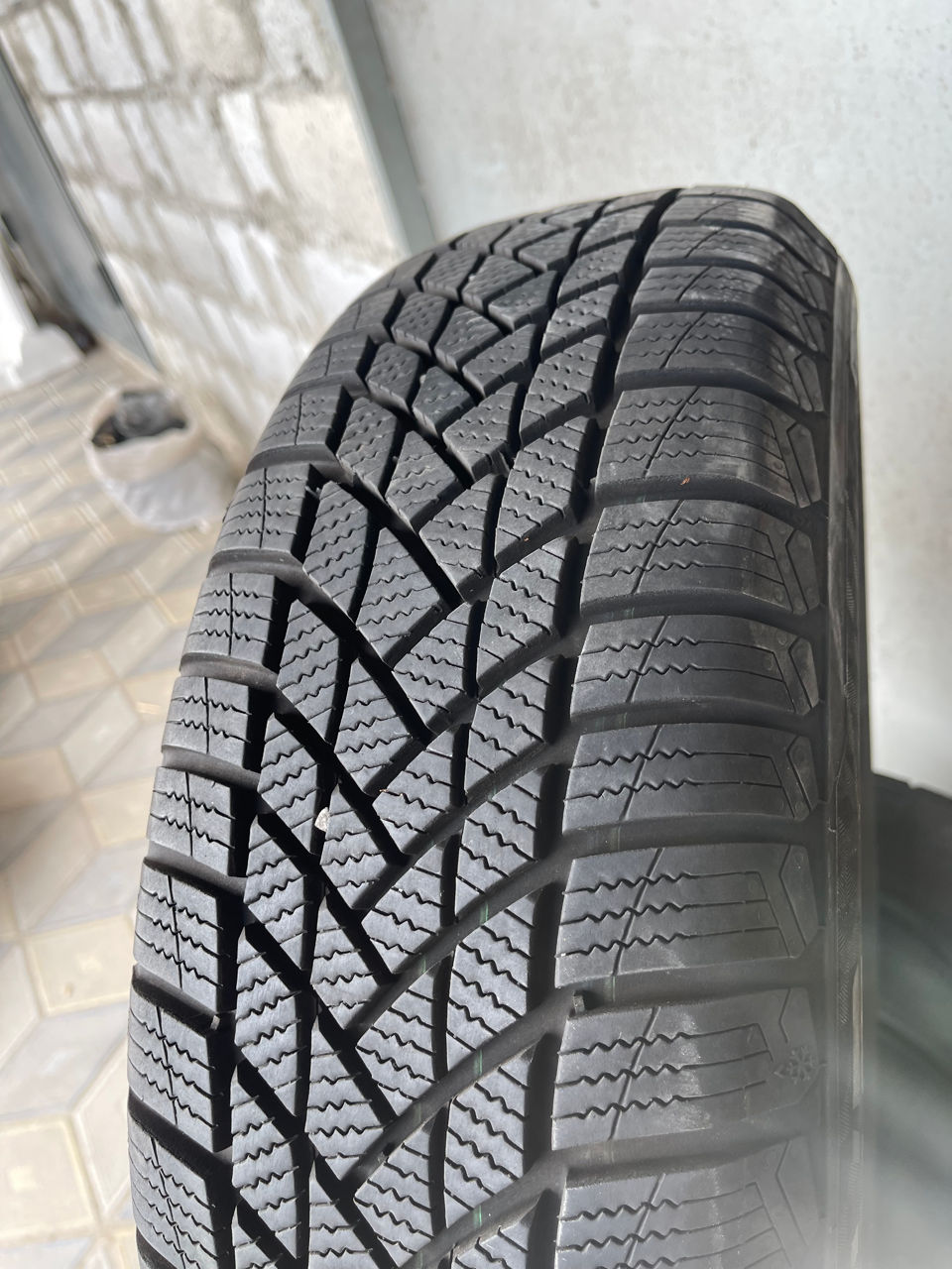 Anvelope 185/65R15 фото 1