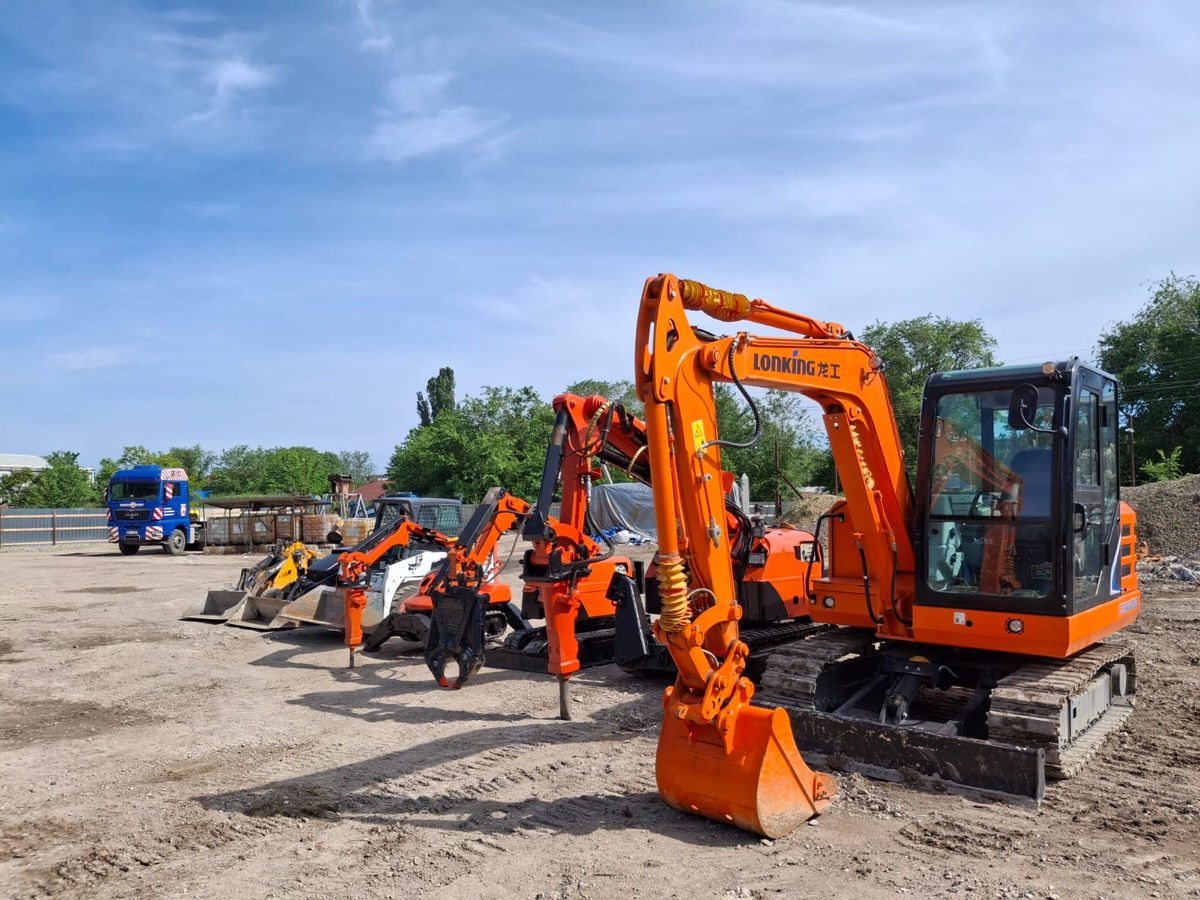 Demolarii interioare cu tehnica specializata foto 1