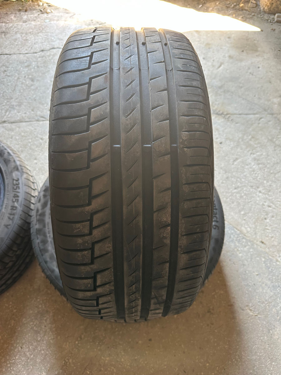 4X 235 / 45 R17 Vara foto 1