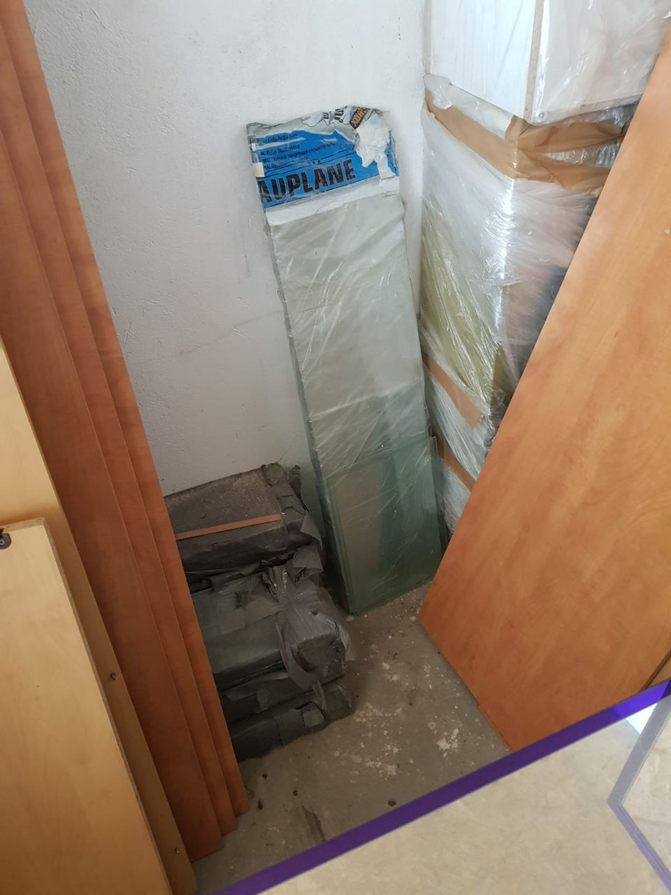 Торговое оборудование для салона парфюмерии и косметики foto 4