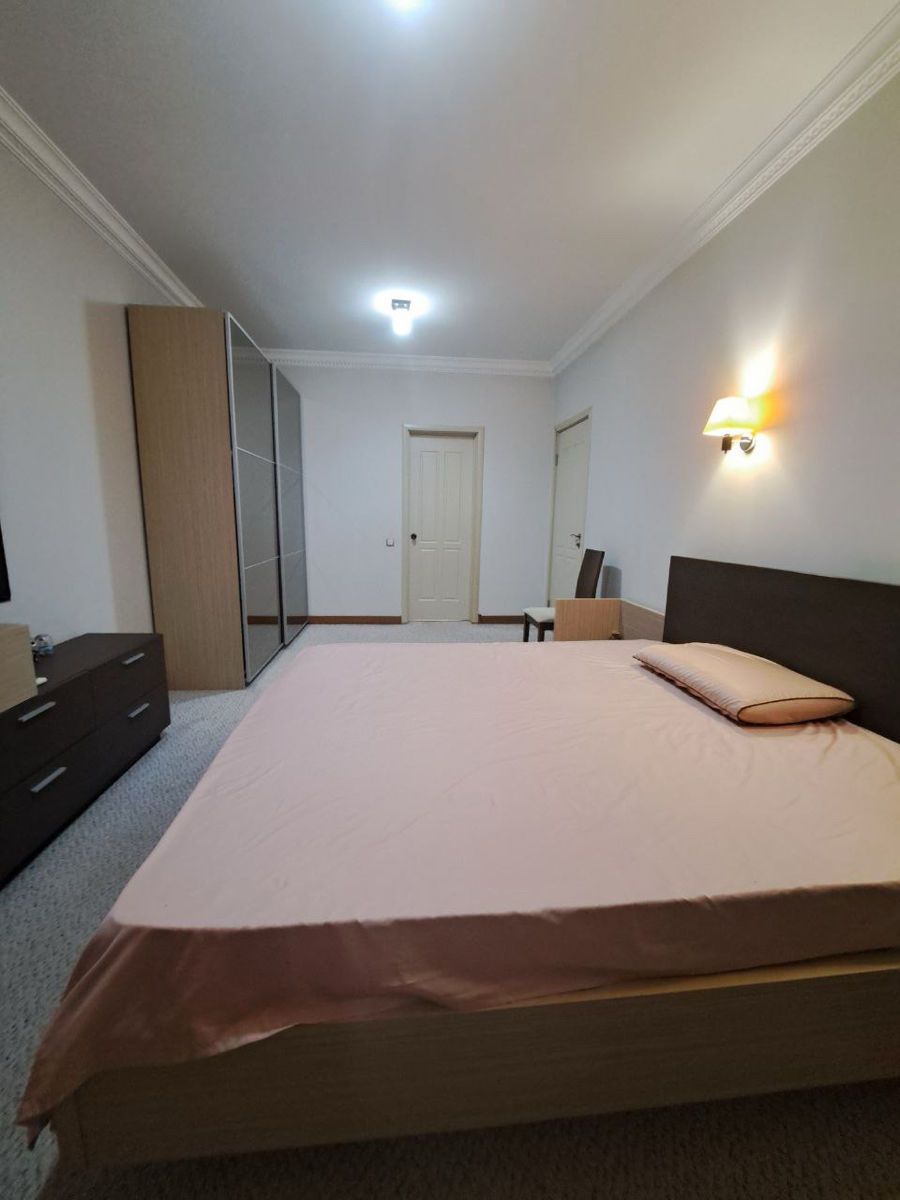 Apartament cu 2 camere, 127 m², Centru, Chișinău foto 6