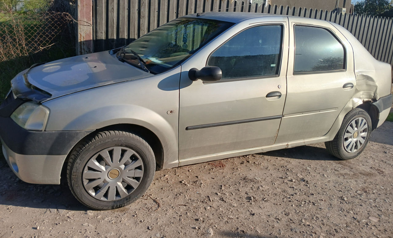 Dacia Logan foto 1