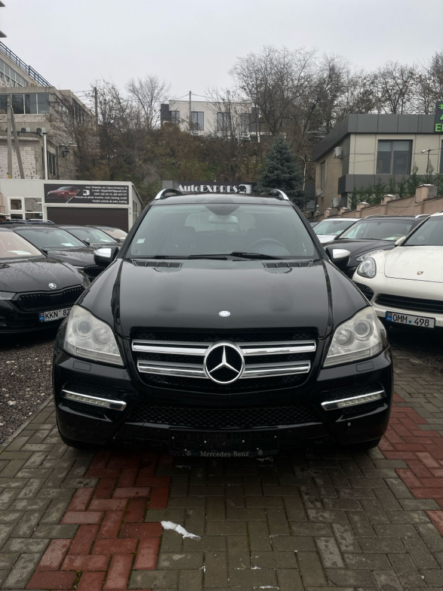 Mercedes GL-Class foto 1