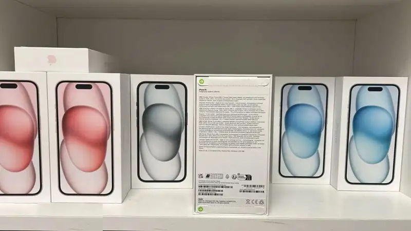 Iphone 15 128Gb. Новый. Запечатан! Гарантия 1 год! foto 0