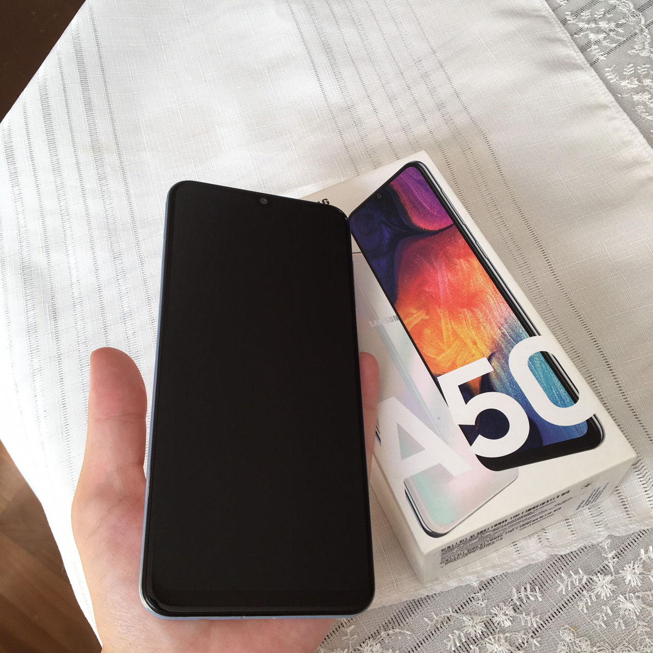 Samsung Galaxy A 50 64 Gb полный комплект
