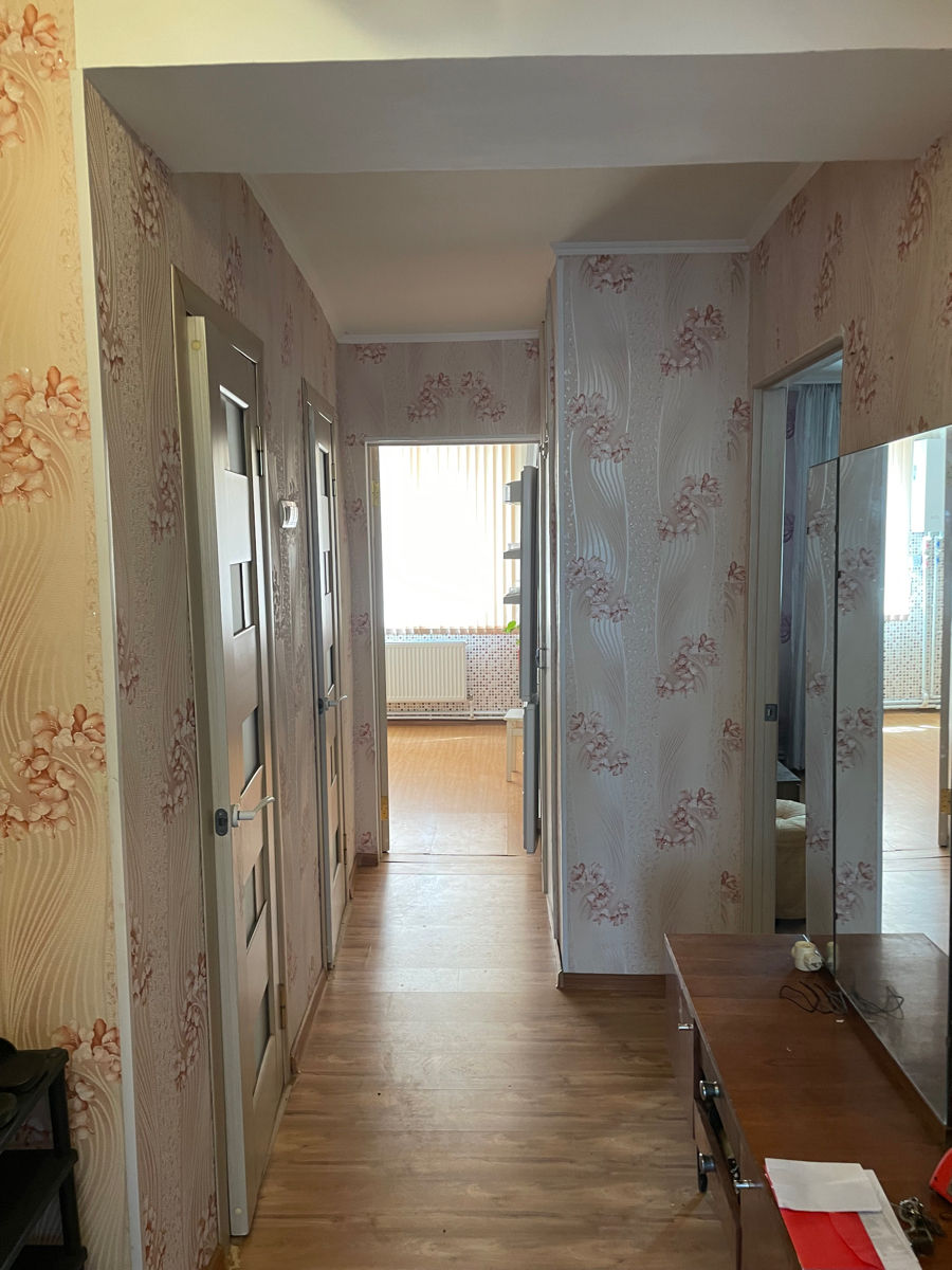 Apartament cu 3 camere,  Centru,  Soroca foto 2