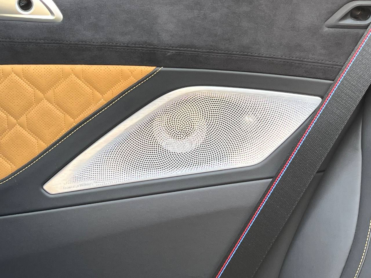BMW M8 фото 14