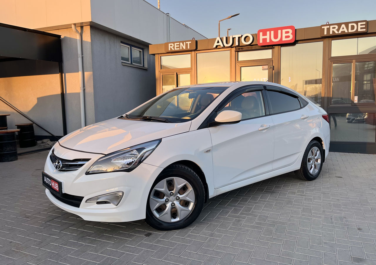Hyundai Solaris фото 1