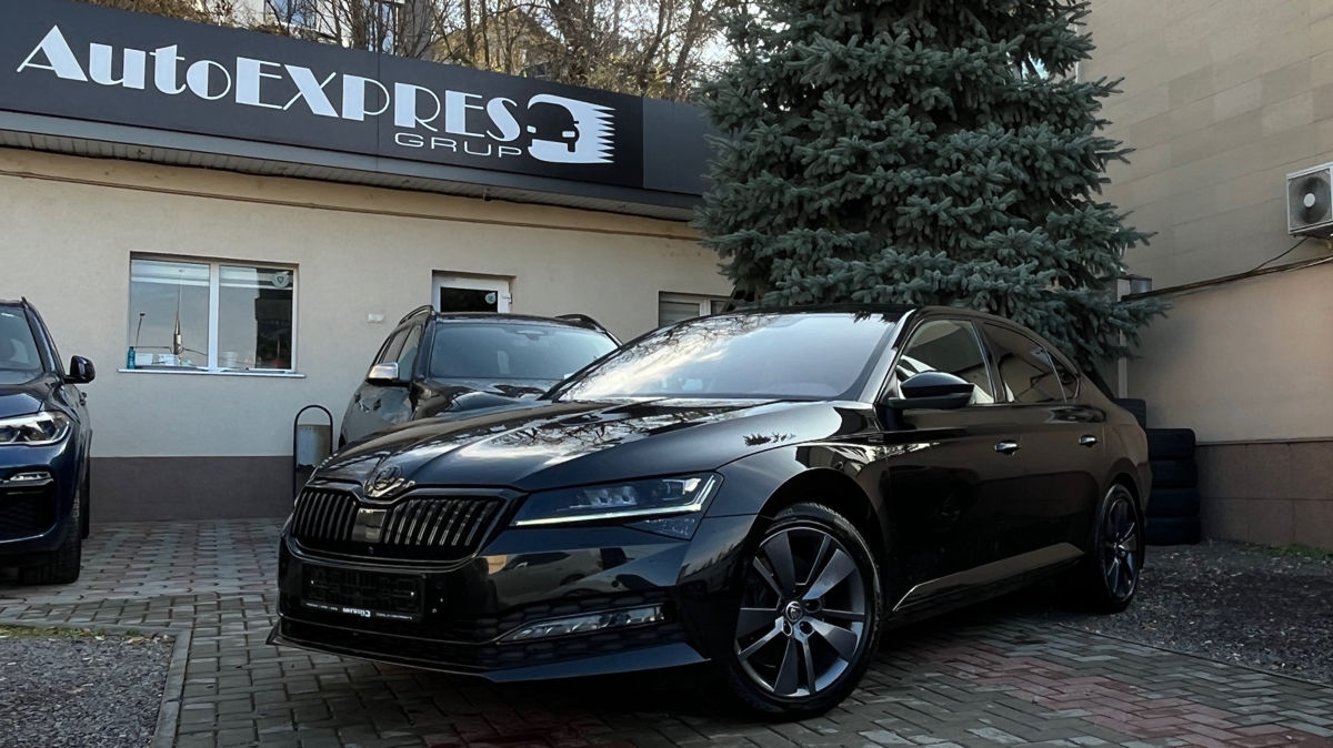 Skoda Superb foto 0