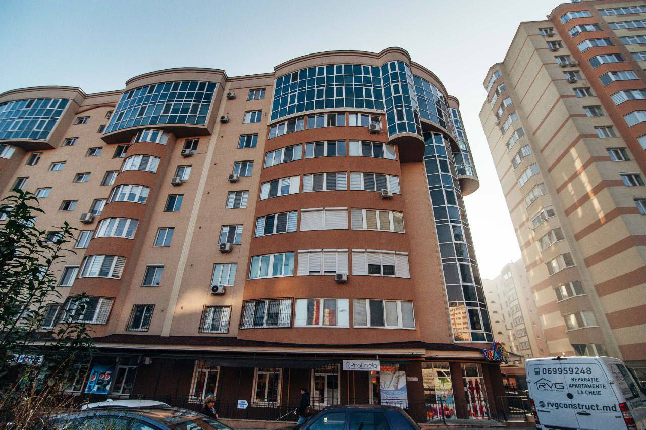 Chirie! Spațiu comercial! bd. Alba Iulia, 55 mp!