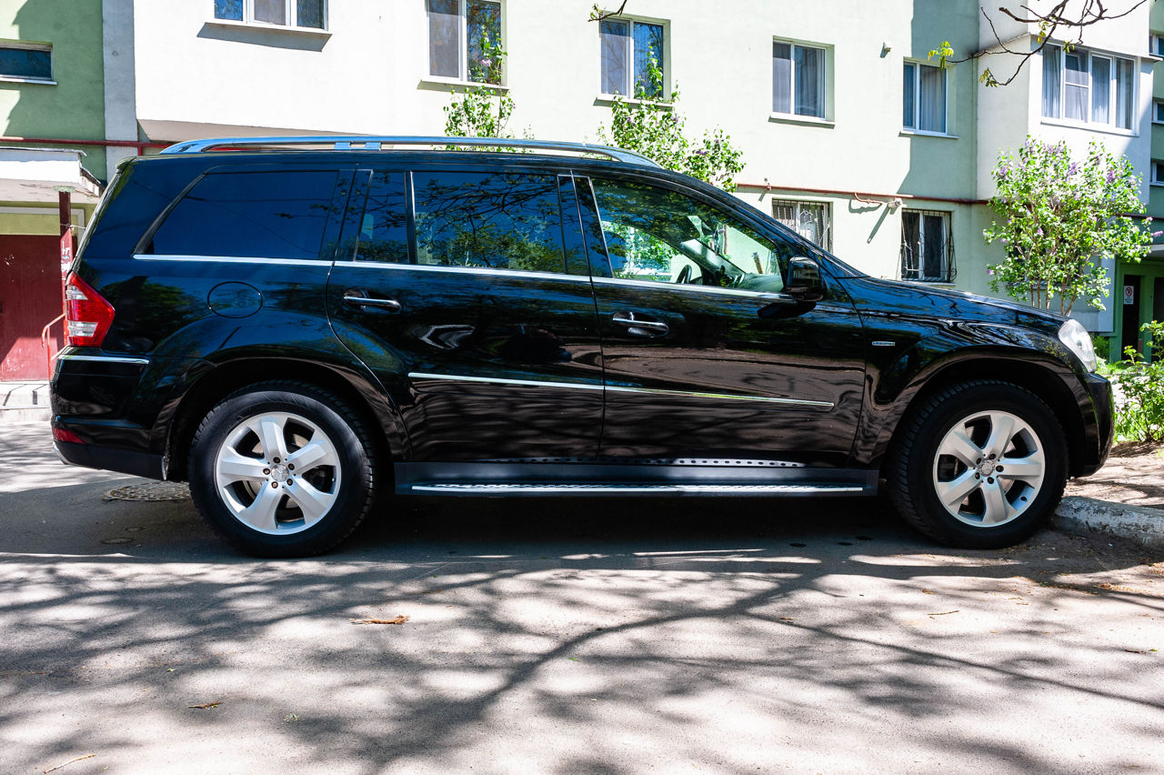Mercedes GL-Class foto 2