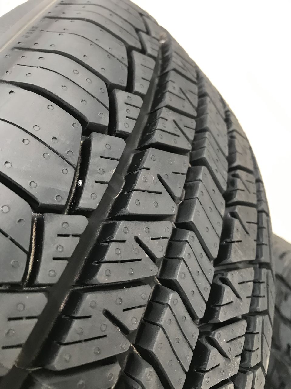 215/65 R16 Riken 4x4 Road 701 (Michelin Group)/ Доставка, livrare toata Moldova foto 3