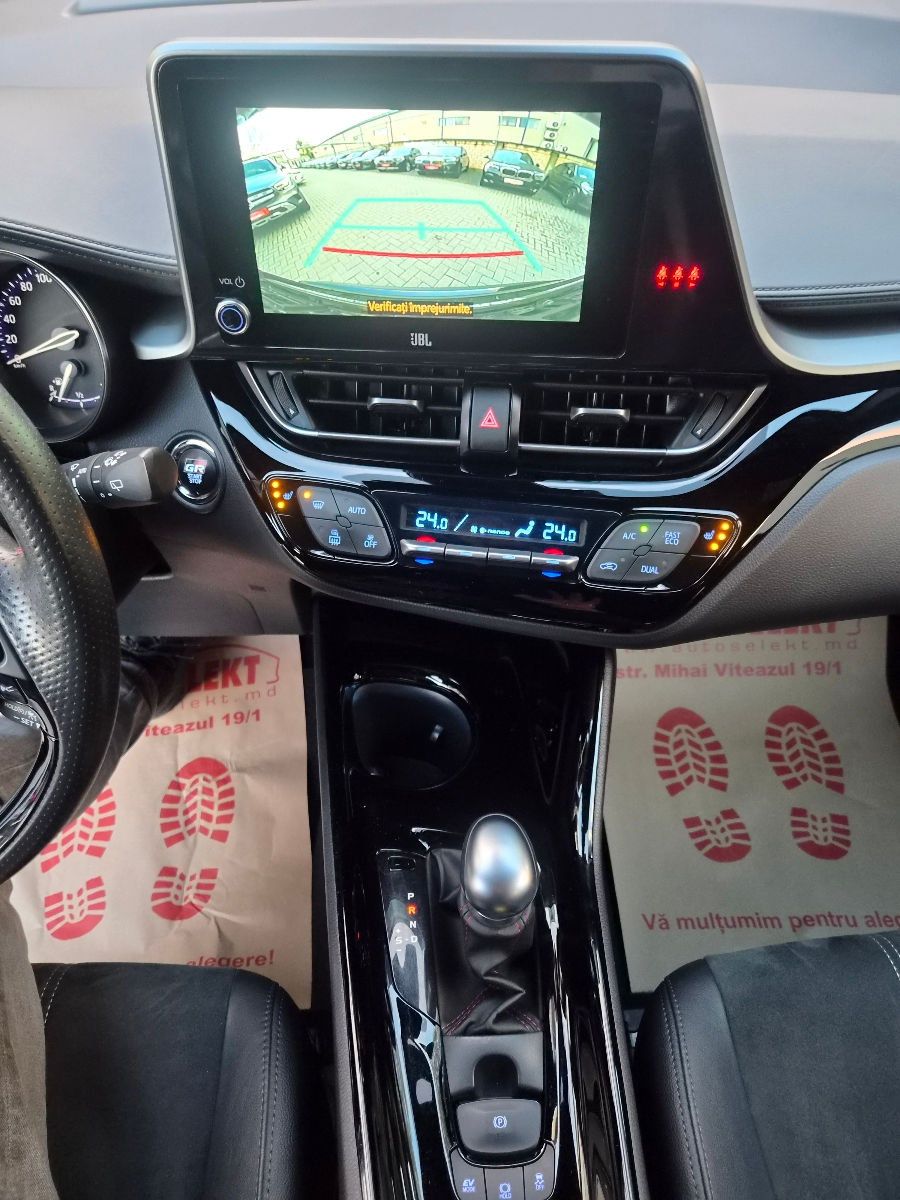 Toyota C-HR 2022 photo 13