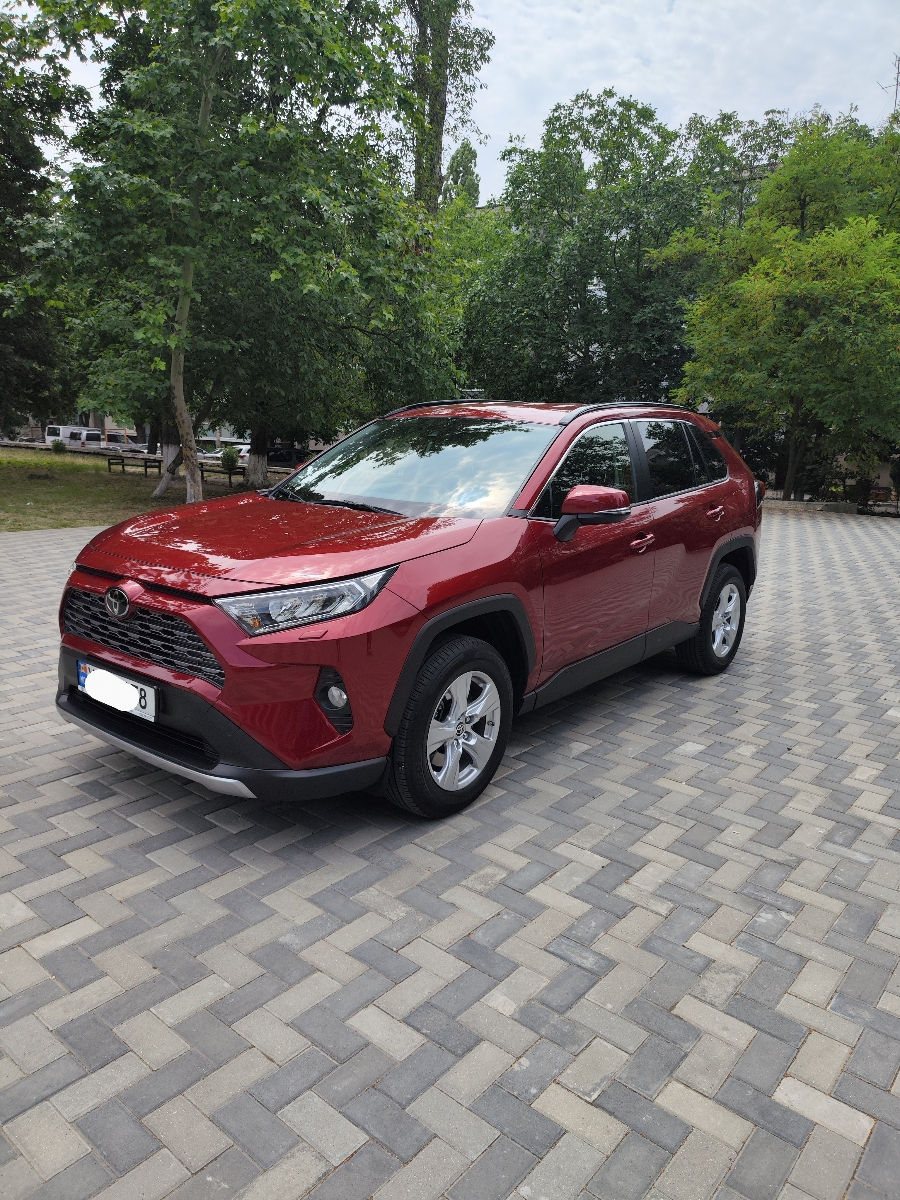Toyota Rav 4 2021 г. с пробегом 30600 км, Бензин, 22999 €
