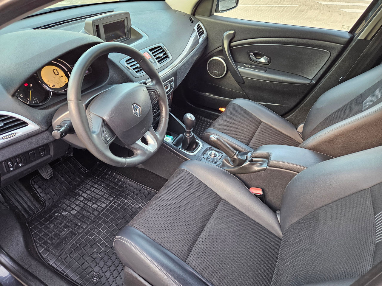 Renault Megane foto 8