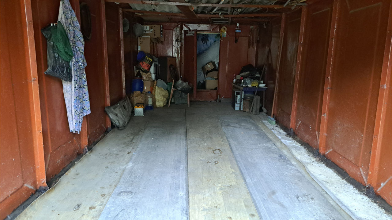 Металлический дом в Апшеронска гараж