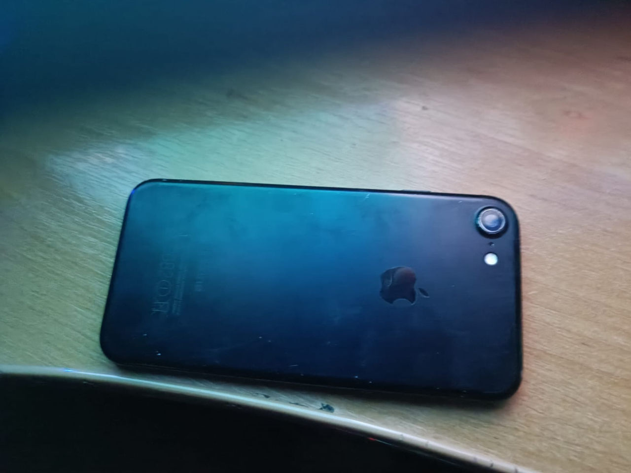 Обменяю айфон 7 на xiaomi 9 не меньше 64 гигов и 6 операвки