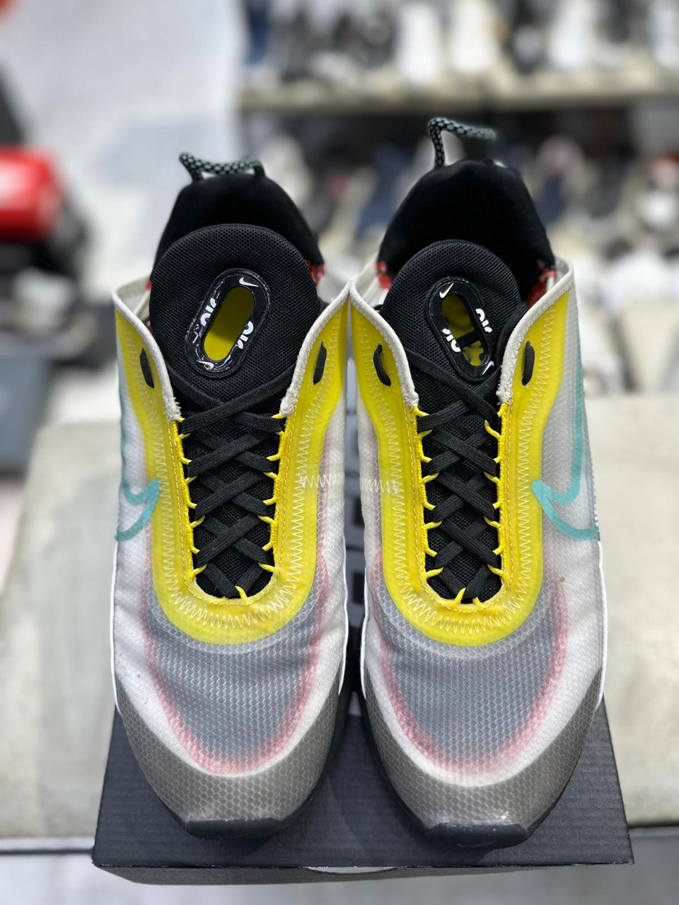 Adidasi Nike Air Max 2090 Originali foto 1