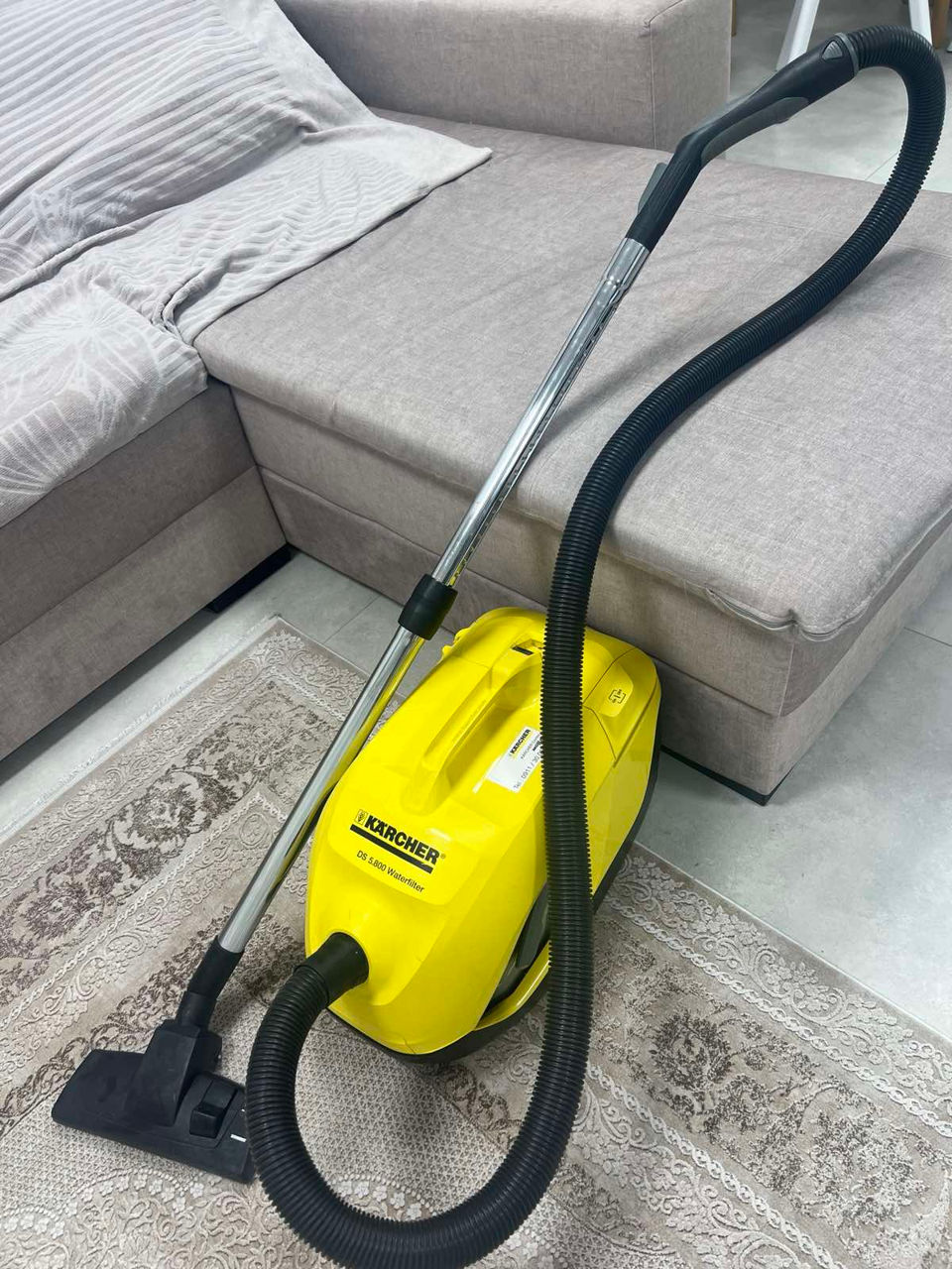 Продам Пылесос Karcher DS 5800 - с водяным фильтром. Aspirator Karcher DS 5800 фото 0