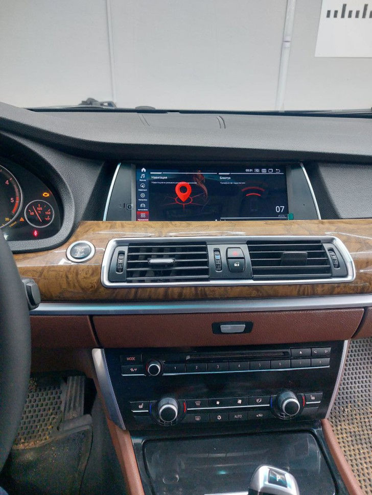 BMW - замена штатных мониторов и приборные панели на Android фото 11
