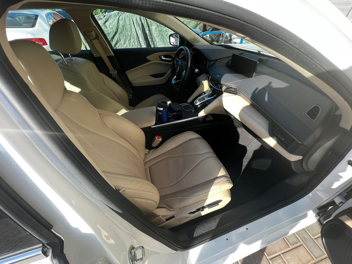 Acura TLX foto 8