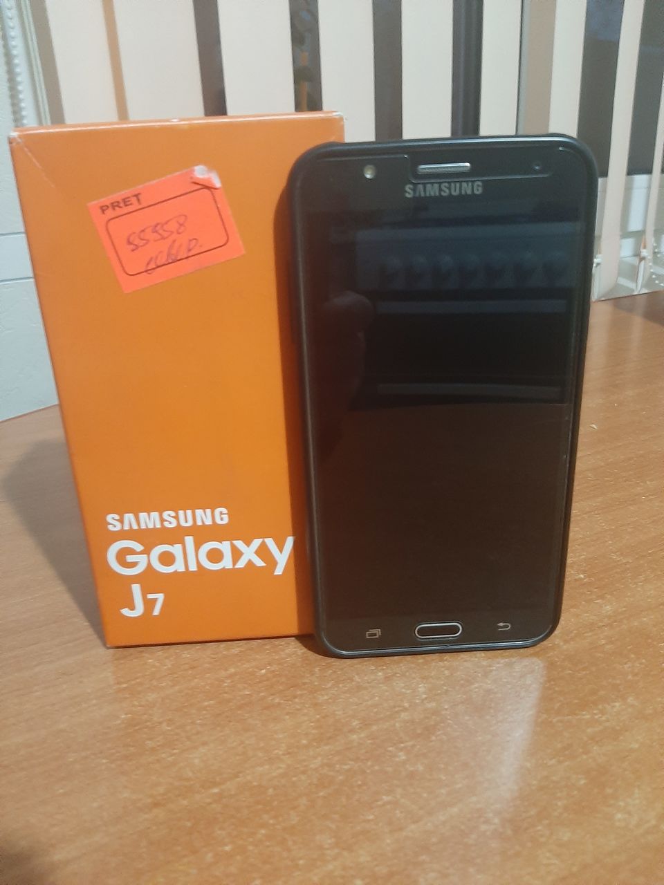 Samsung Galaxy J7
