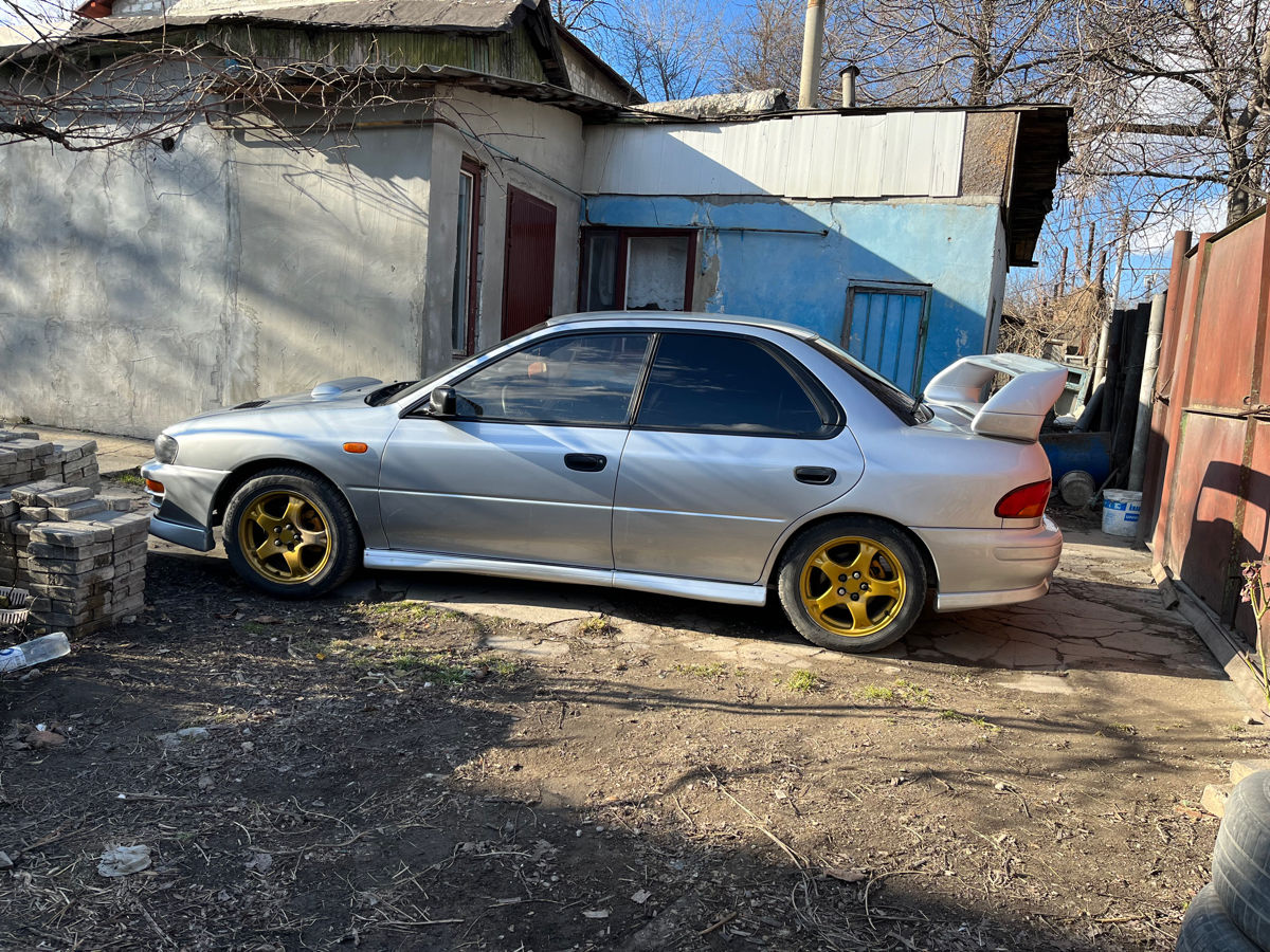 Subaru Impreza foto 3