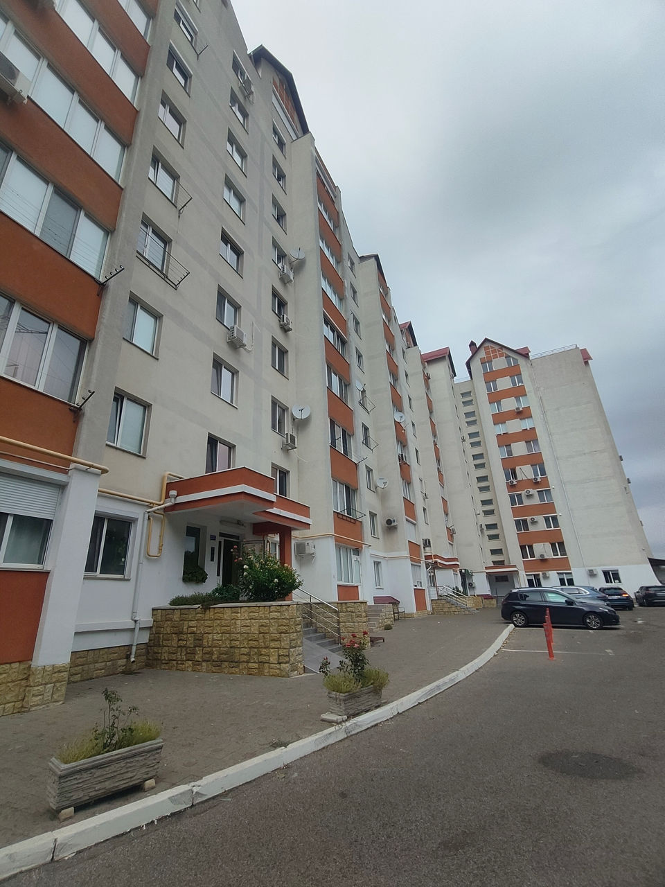 Apartament cu 2 camere, 50 m², Centru, Chișinău foto 0