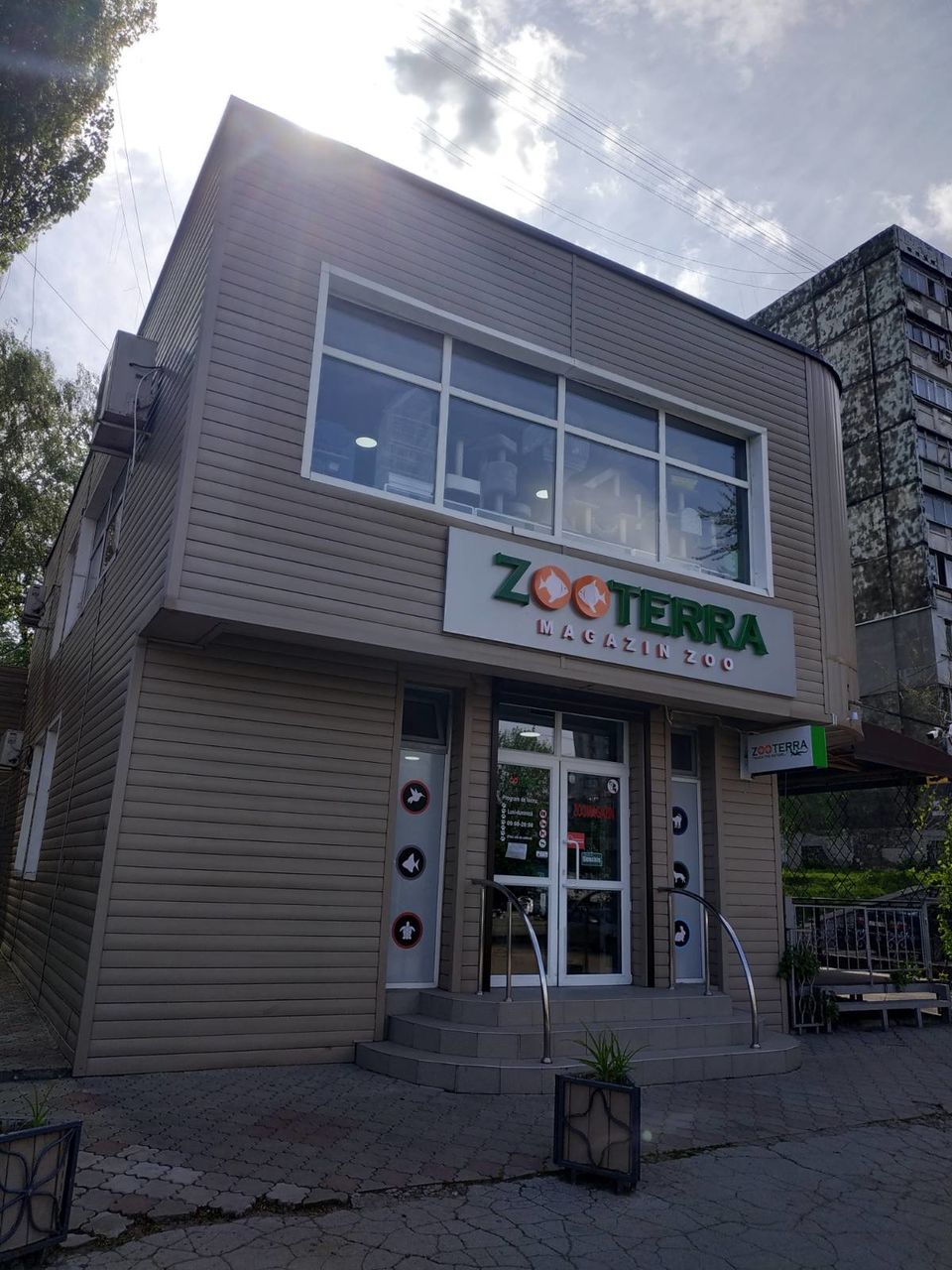 Magazine ZOOTERRA - o gamă largă de produse pentru animalele de companie ! foto 1