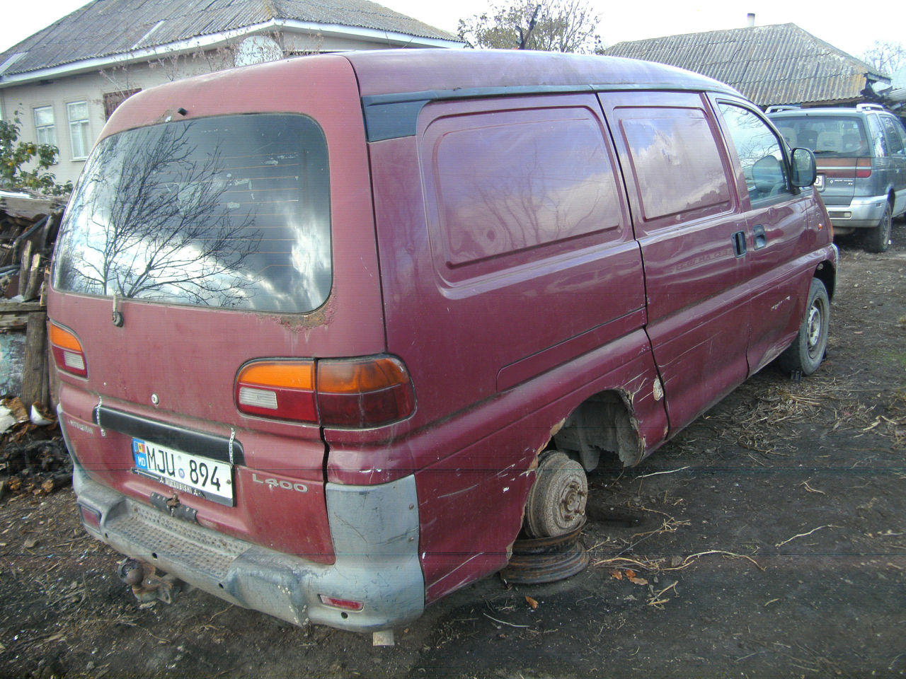 Мицубиси л 400
